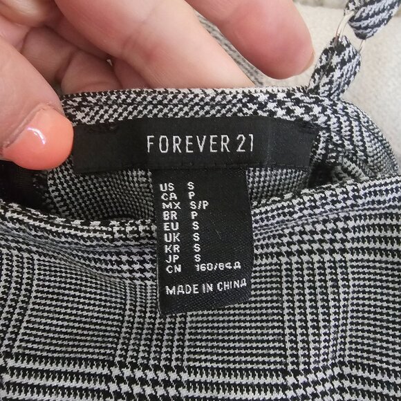 Forever 21 Plaid Fitted Mini Dress – Size Small – Adjustable Straps - Picture 2 of 4